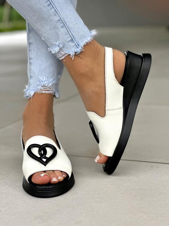 Białe sandały damskie z ozdobnym sercem, skóra naturalna  PPO/DS6069/24WH