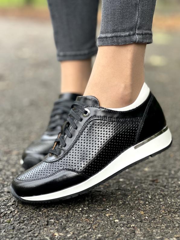 Sneakersy ze skóry naturalnej, Polskiej produkcji LED/PC-1143P/33/CZARNY