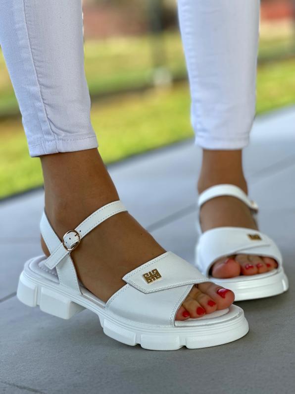 Klasyczne białe sandały damskie ze złotymi detalami, skóra naturalna GD-FL-015/WHITE