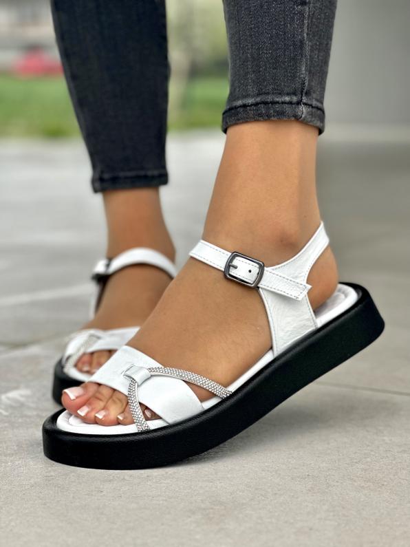 Białe sandały damskie z ozdobnym paskiem, skóra naturalna  LUT/54C0848/BIAŁE