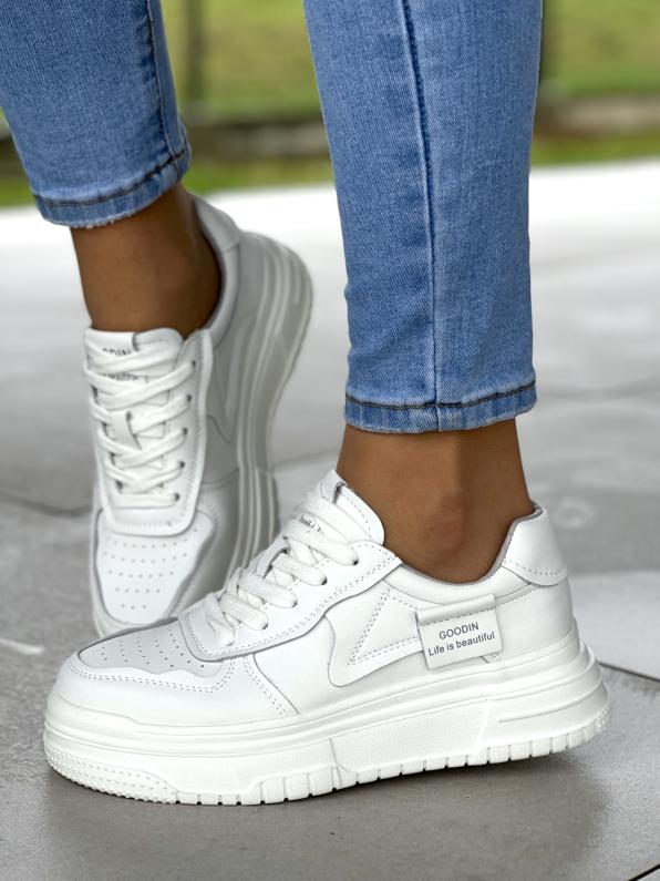 Lekkie białe sneakersy damskie na grubszej podeszwie, skóra naturalna GD-XF-107/WHITE/GREY