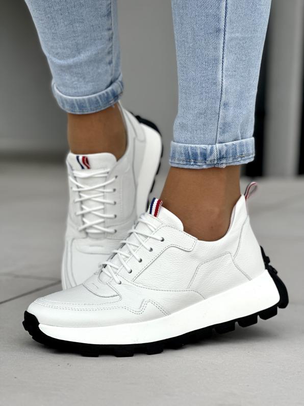 Wygodne i stylowe białe sneakersy damskie, skóra naturalna 5076/G02/002