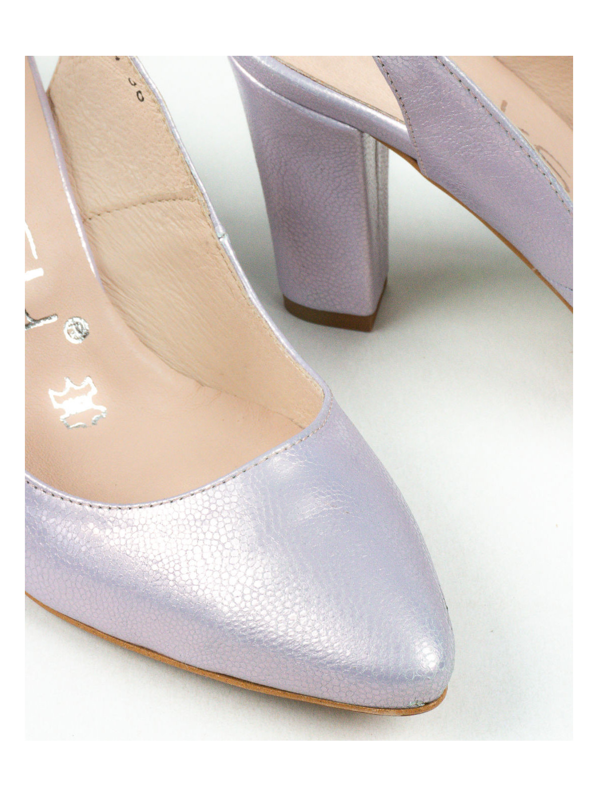 Fioletowe czółenka damskie skórzane