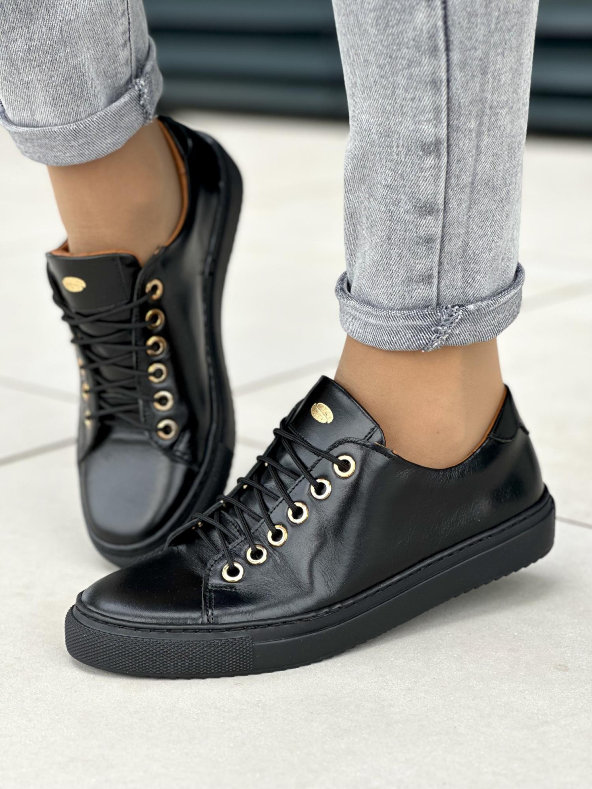 Czarne trampki damskie skórzane OLEKSY polskiej produkcji