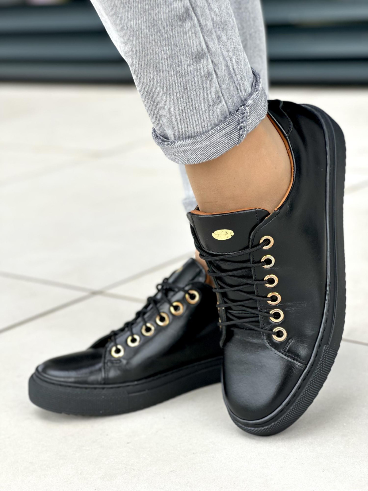 Czarne trampki damskie skórzane OLEKSY polskiej produkcji