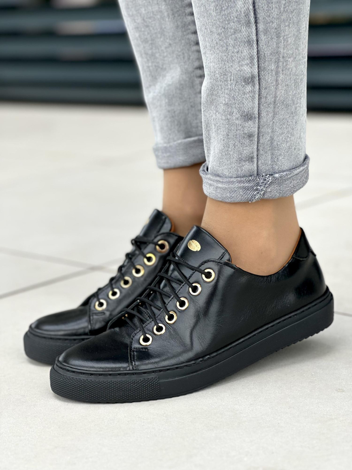 Czarne trampki damskie skórzane OLEKSY polskiej produkcji