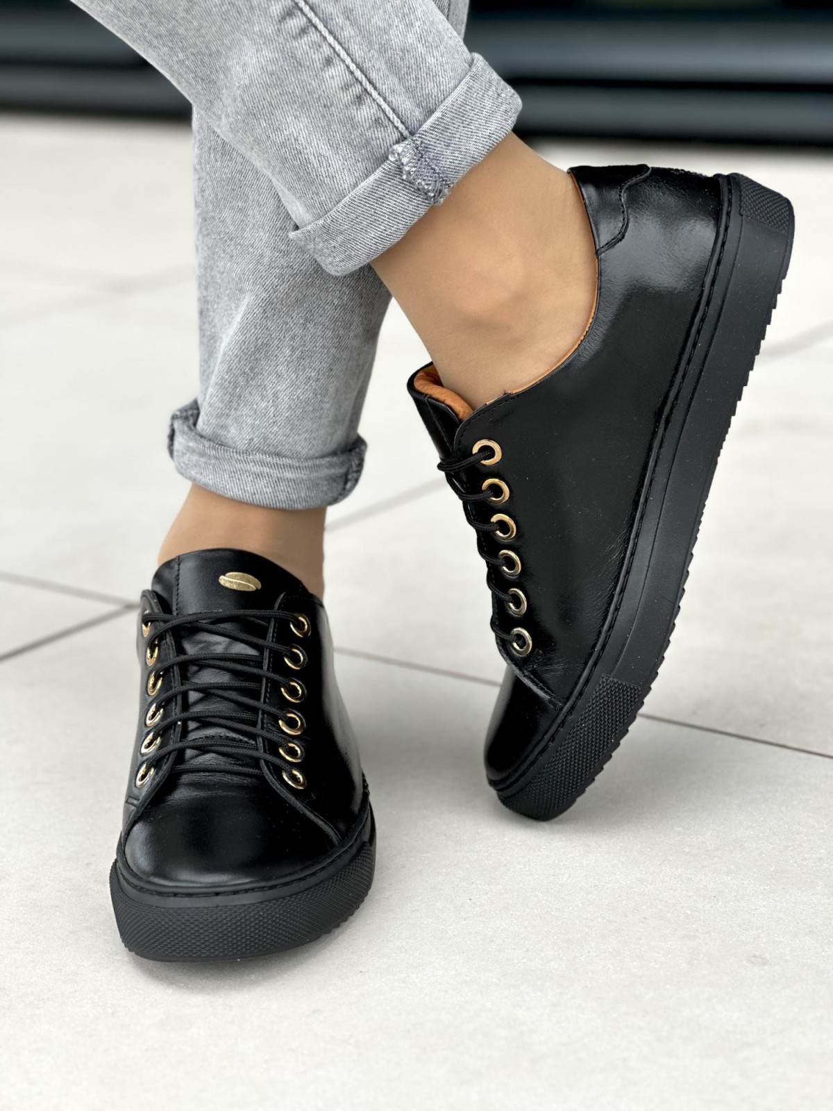 Czarne trampki damskie skórzane OLEKSY polskiej produkcji