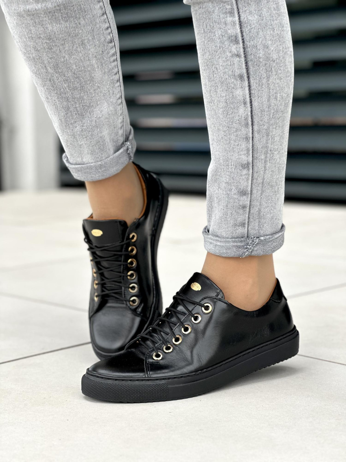 Czarne trampki damskie skórzane OLEKSY polskiej produkcji