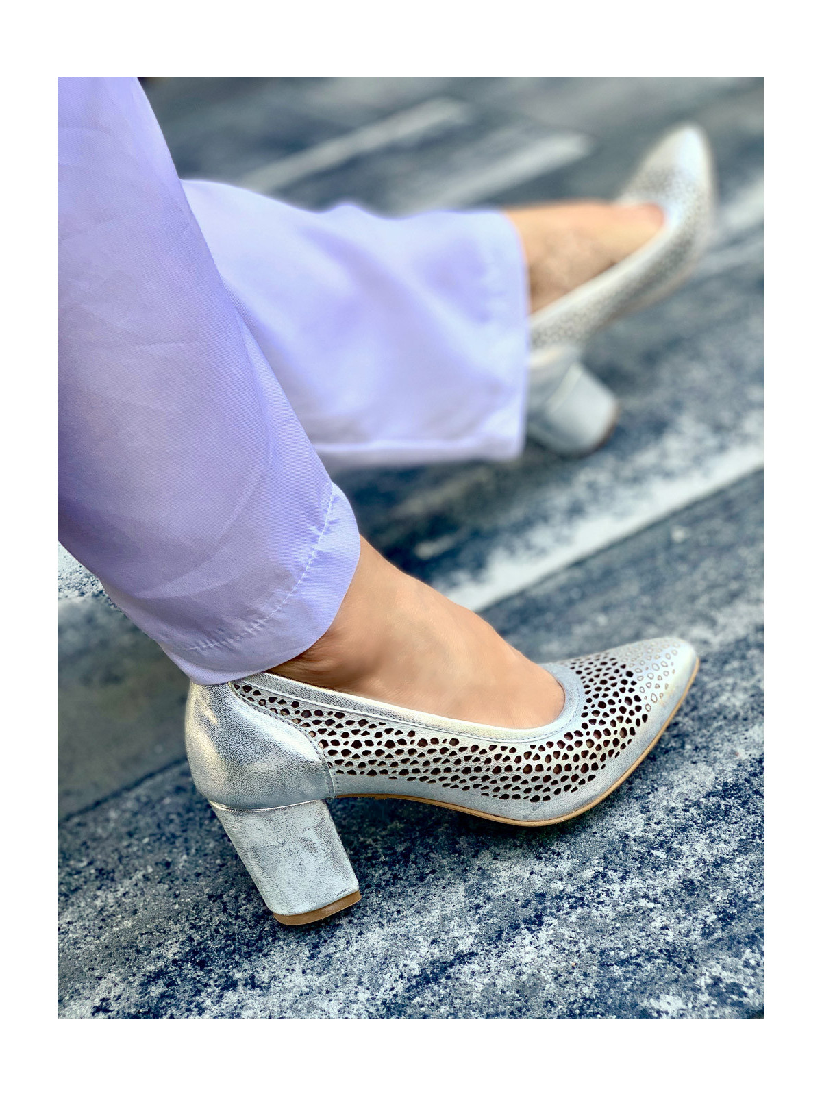 Srebrne czółenka damskie skórzane