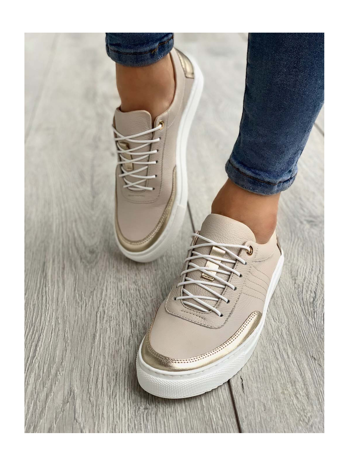 Beżowe trampki damskie skórzane
