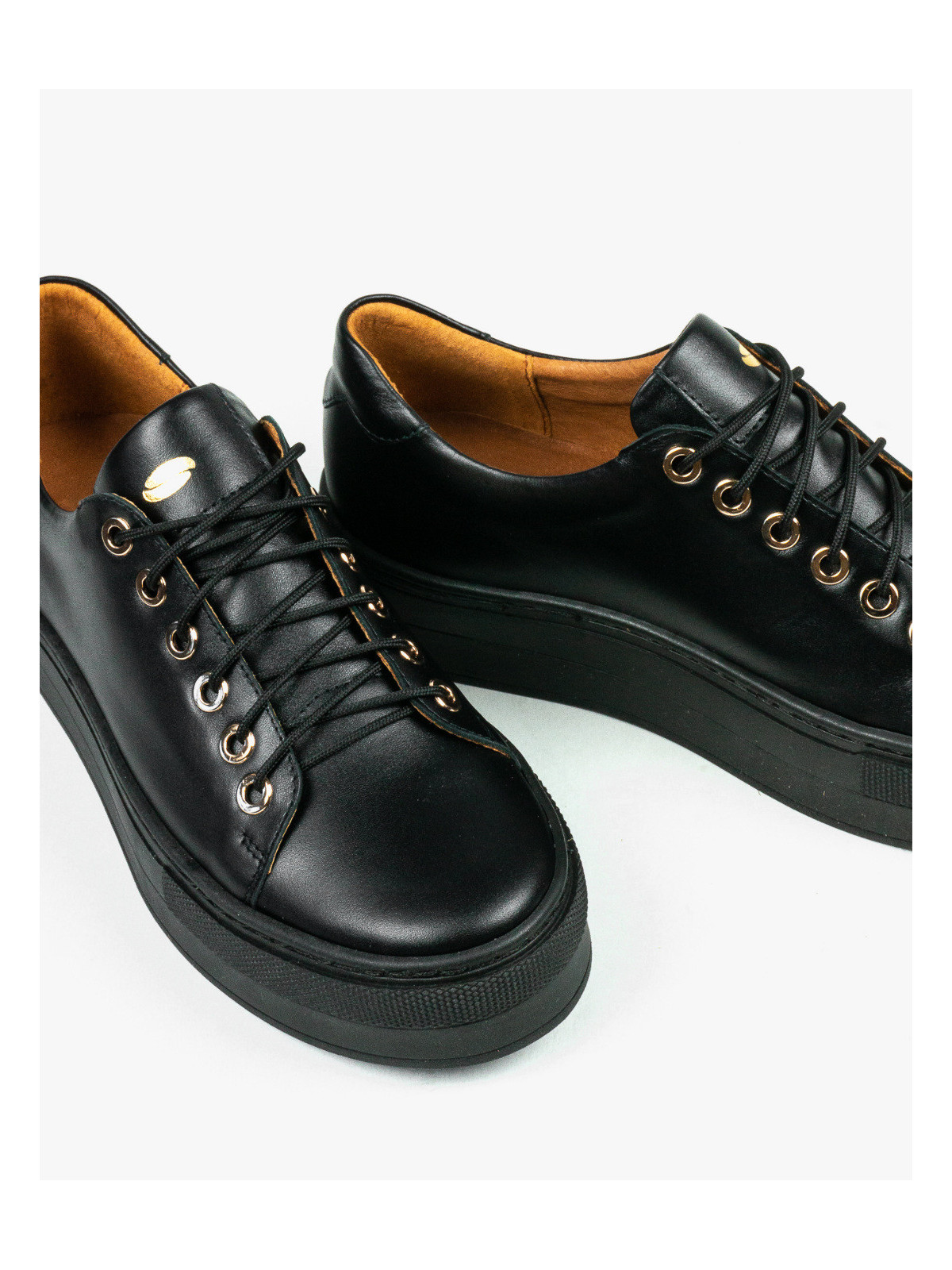 Czarne trampki damskie skórzane