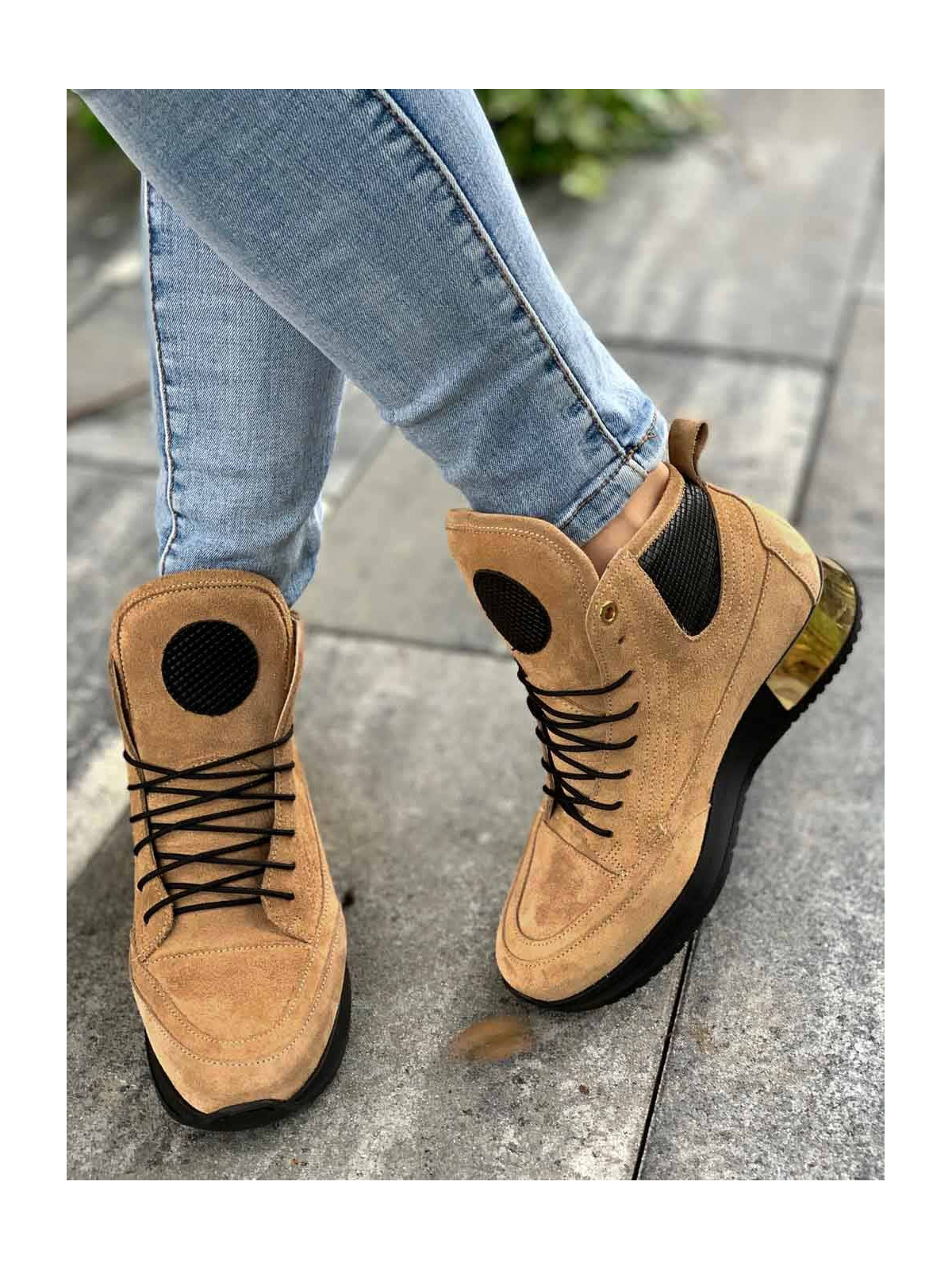 Beżowe adidasy damskie skórzane