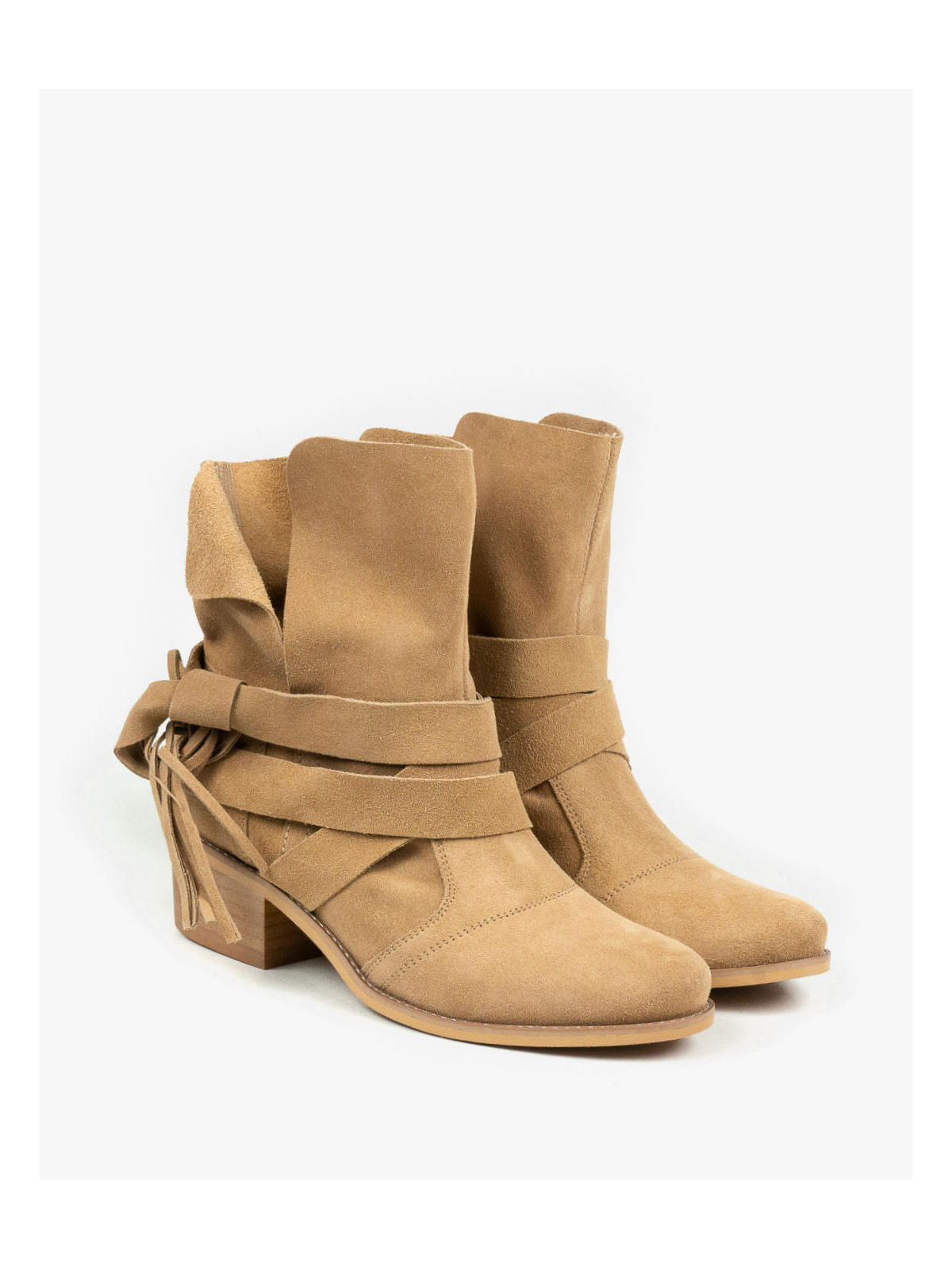 Beżowe botki damskie skórzane