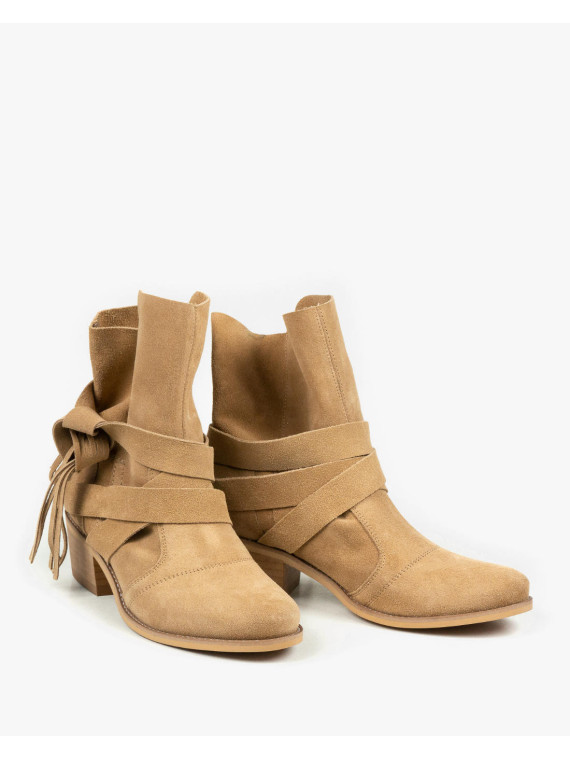 Beżowe botki damskie skórzane