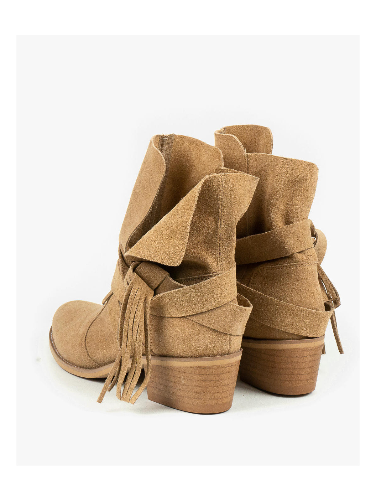 Beżowe botki damskie skórzane