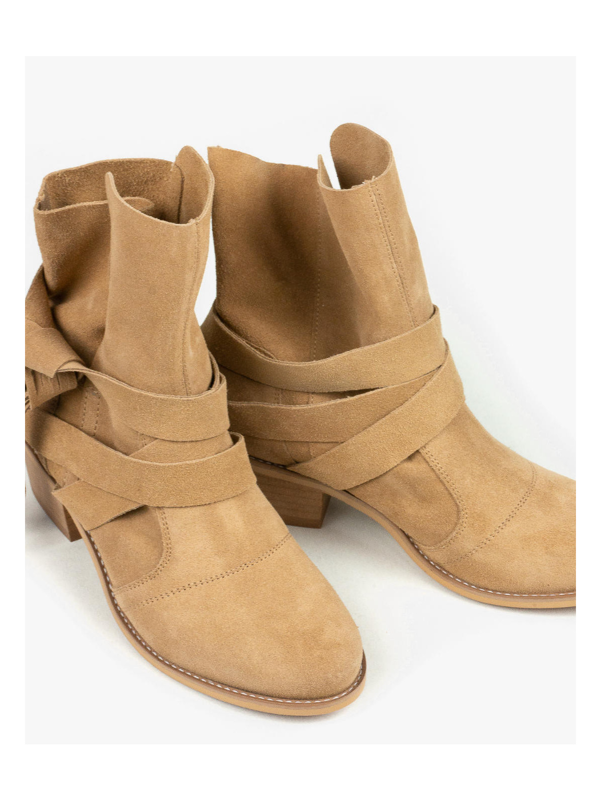 Beżowe botki damskie skórzane