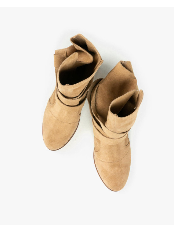 Beżowe botki damskie skórzane