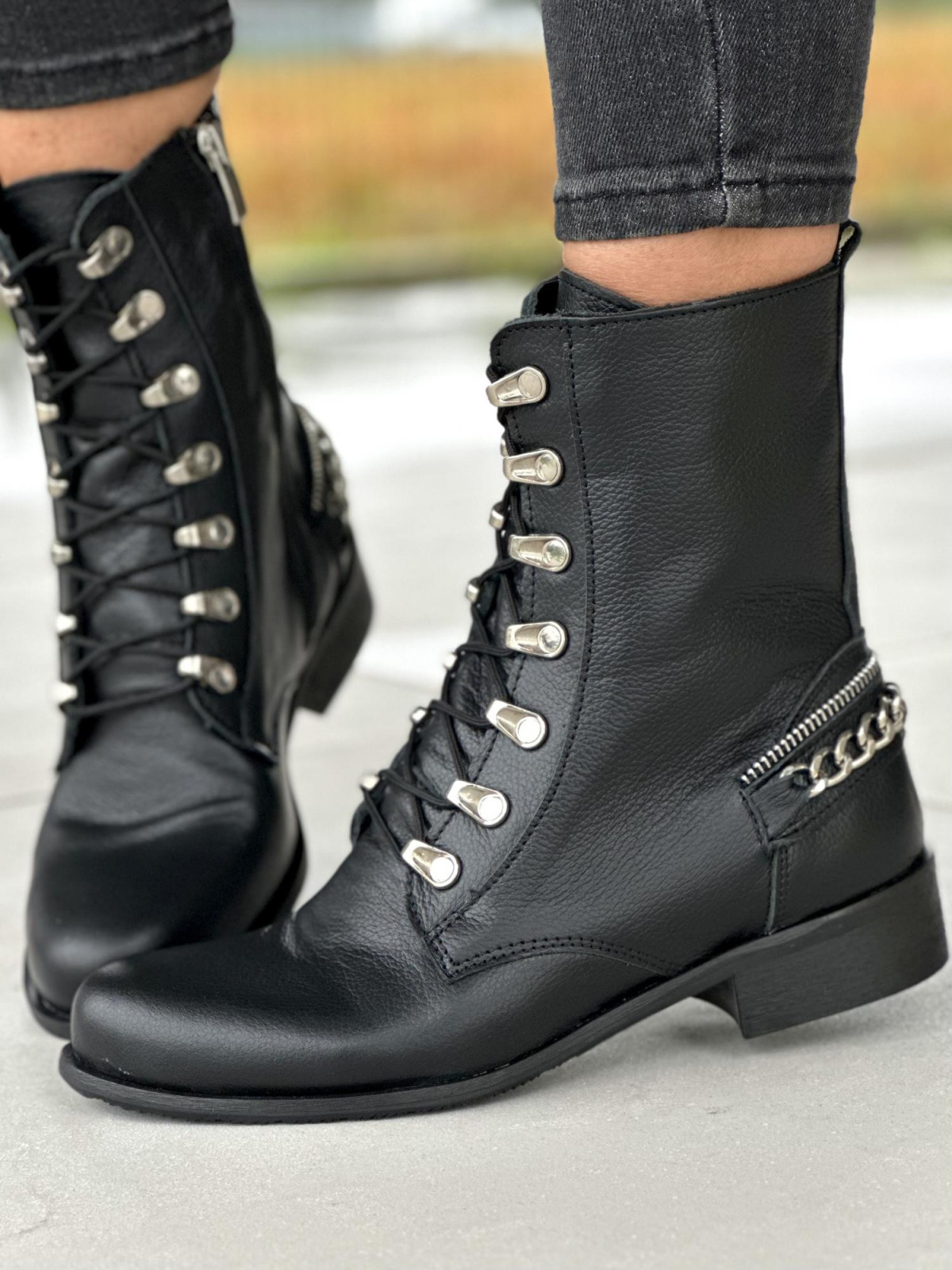 Czarne botki damskie skórzane