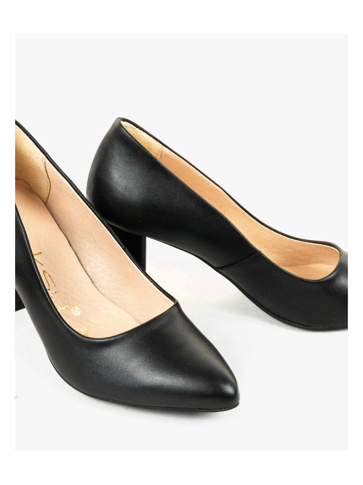 Czarne czółenka damskie skórzane