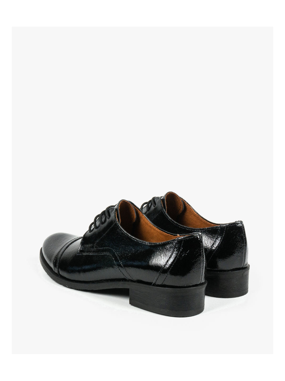 Czarne półbuty damskie skórzane