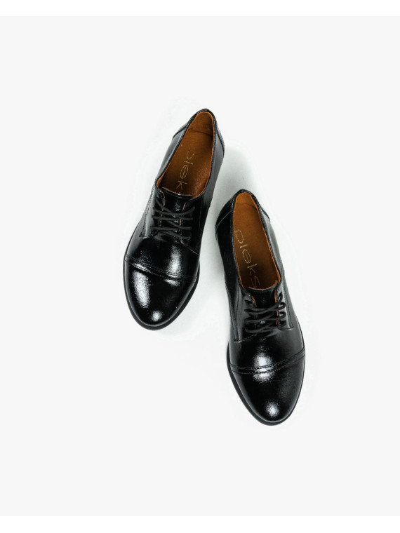 Czarne półbuty damskie skórzane