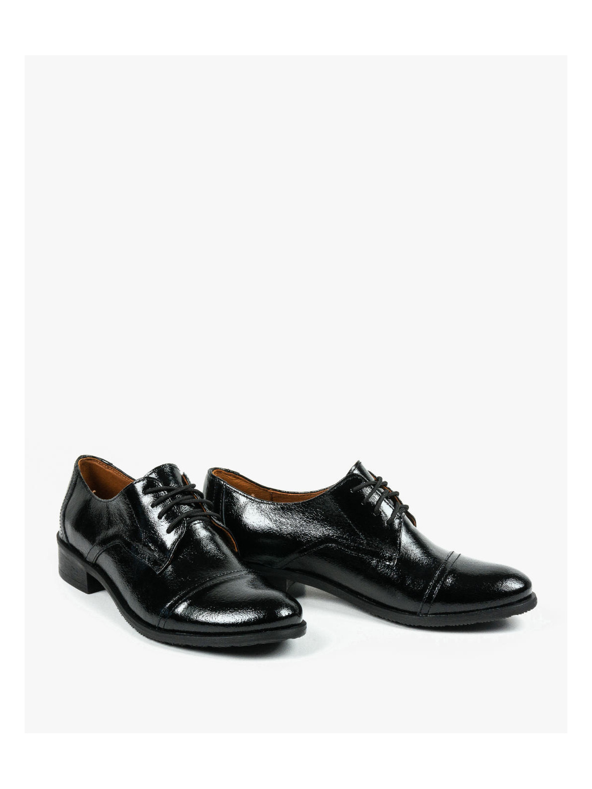 Czarne półbuty damskie skórzane