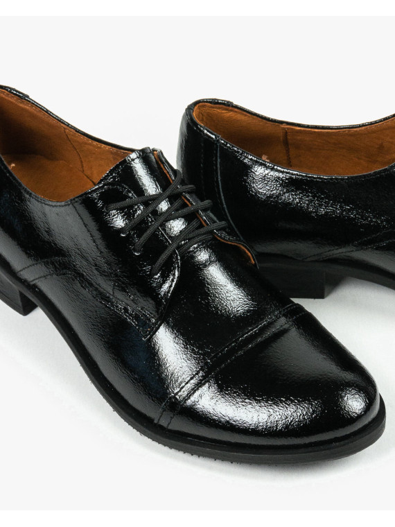 Czarne półbuty damskie skórzane