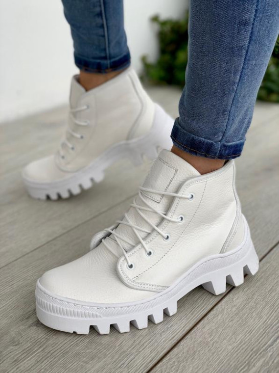 Białe trapery damskie skórzane