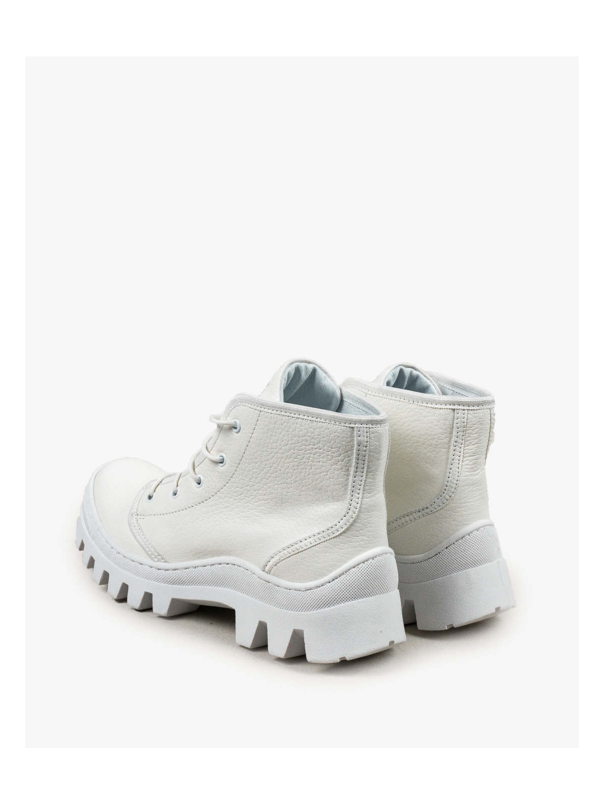 Białe trapery damskie skórzane