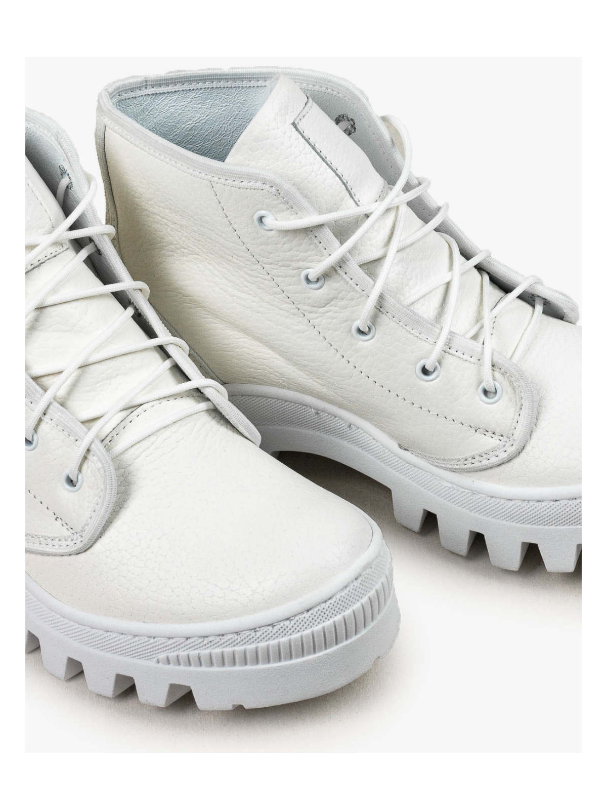 Białe trapery damskie skórzane