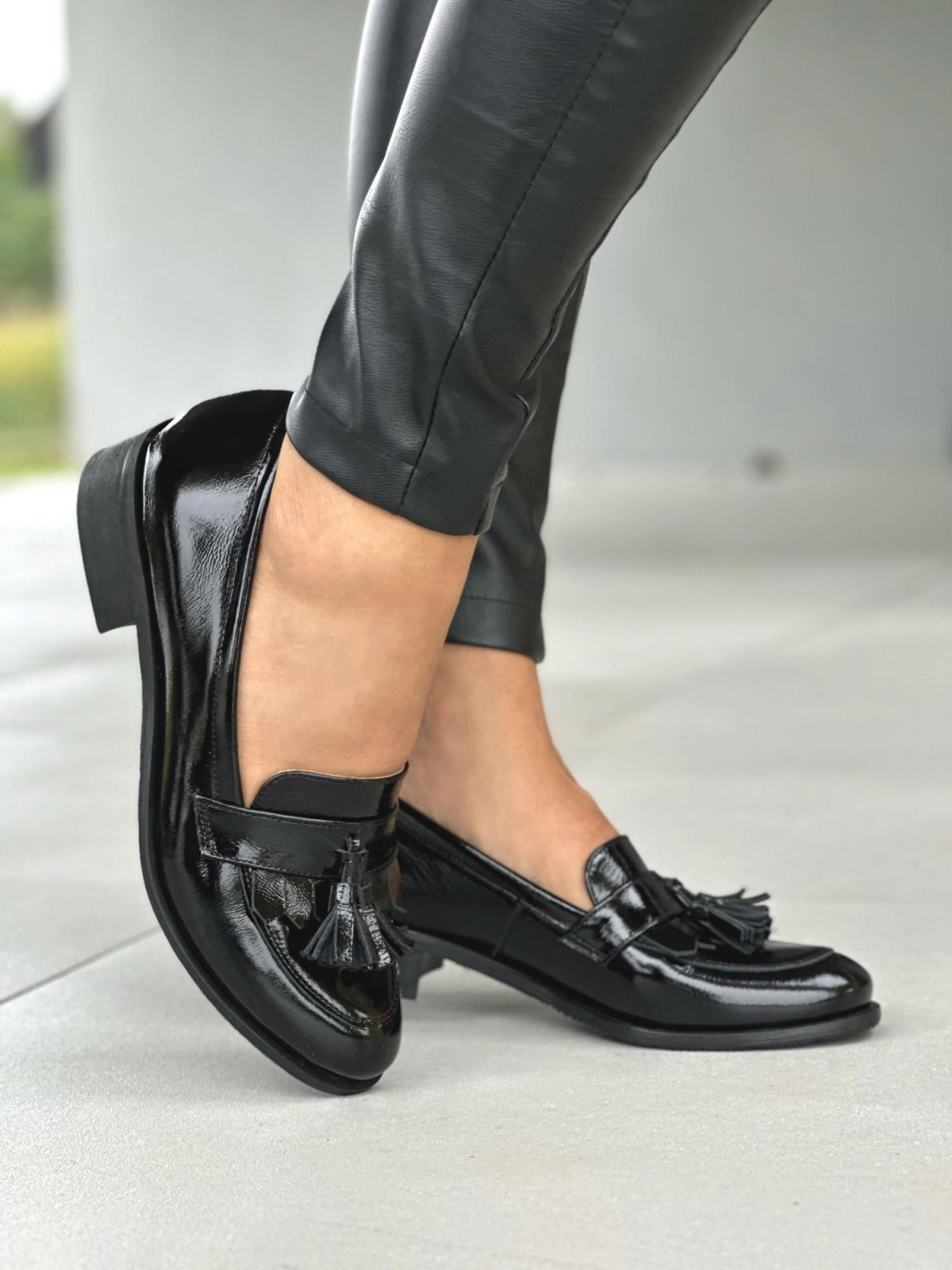 Czarne mokasyny damskie skórzane