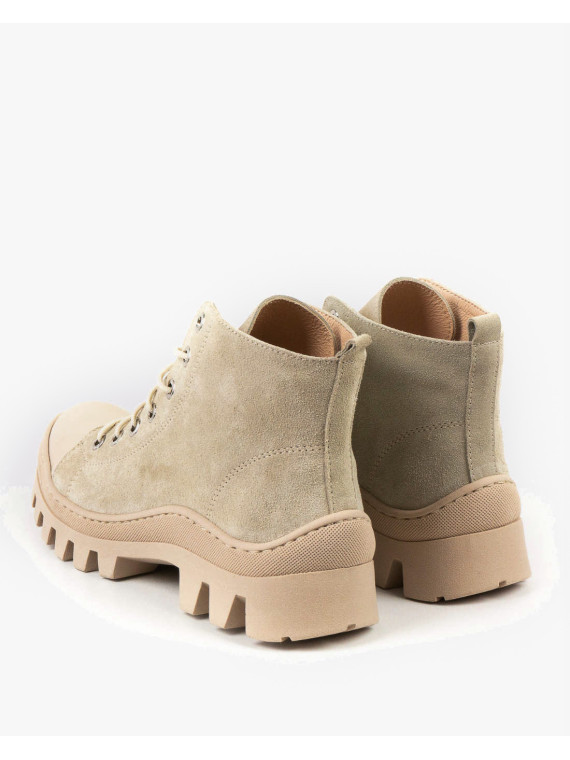 Beżowe trapery damskie skórzane