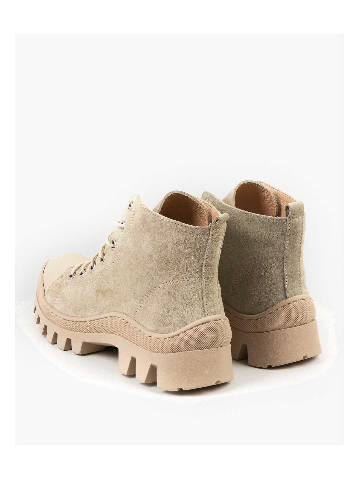 Beżowe trapery damskie skórzane