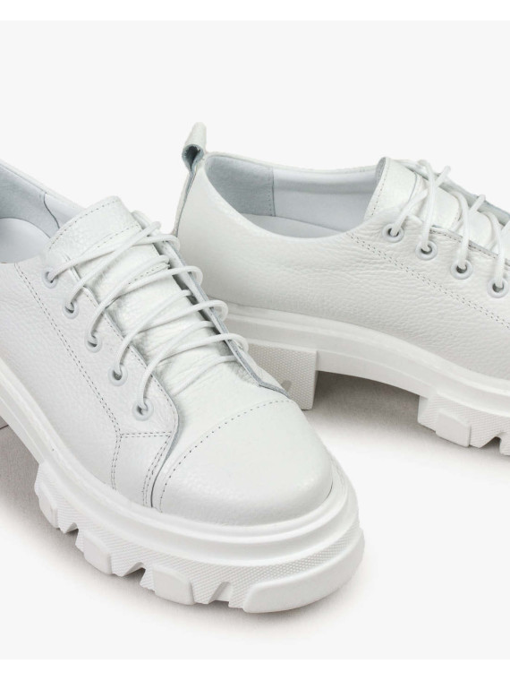 Białe trapery damskie skórzane