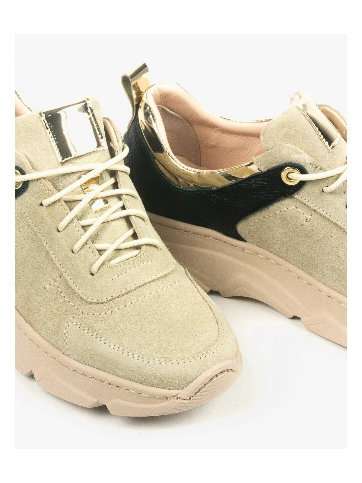 Beżowe adidasy damskie skórzane