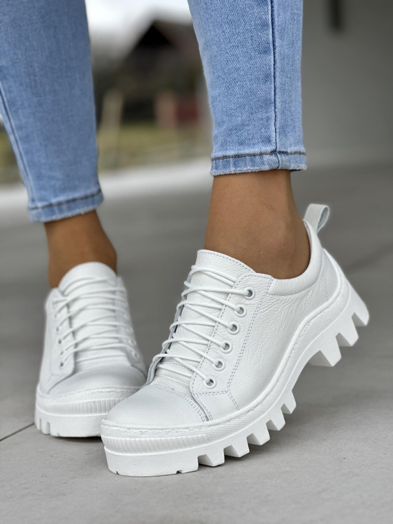 Wyjątkowe niskie białe traperki damskie, skóra naturalna