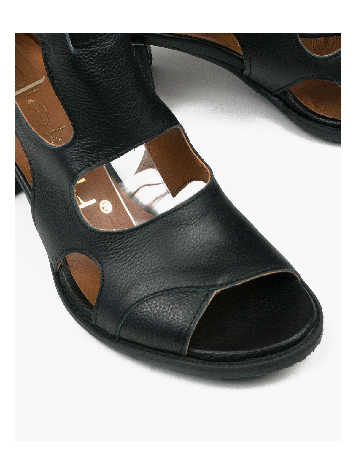 Czarne sandały damskie skórzane