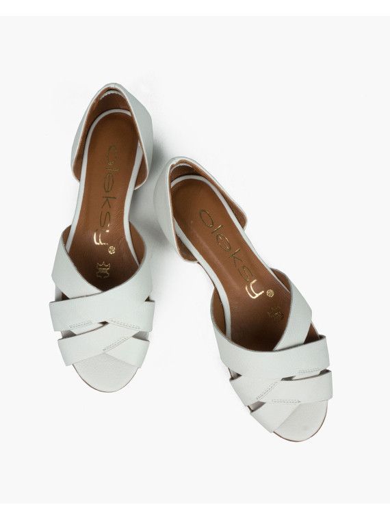 Biale-sandaly-damskie-OLEKSY-ze-skory naturalnej-polskiej-produkcji