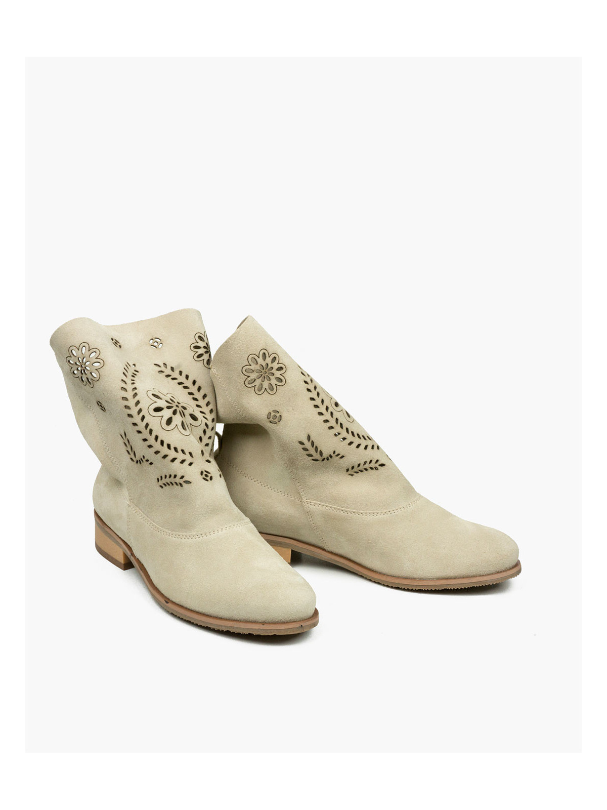 Beżowe botki damskie skórzane