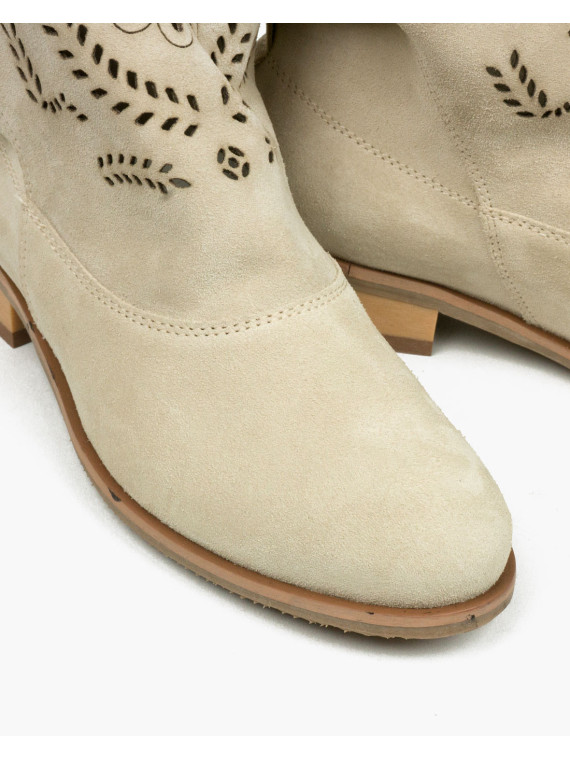 Beżowe botki damskie skórzane