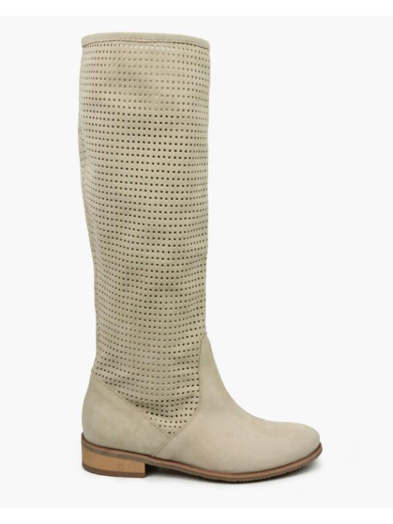 Beżowe kozaki damskie skórzane