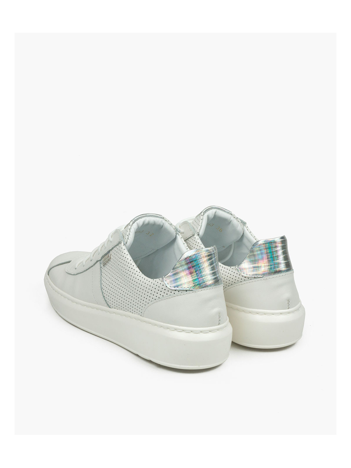 Białe adidasy damskie skórzane