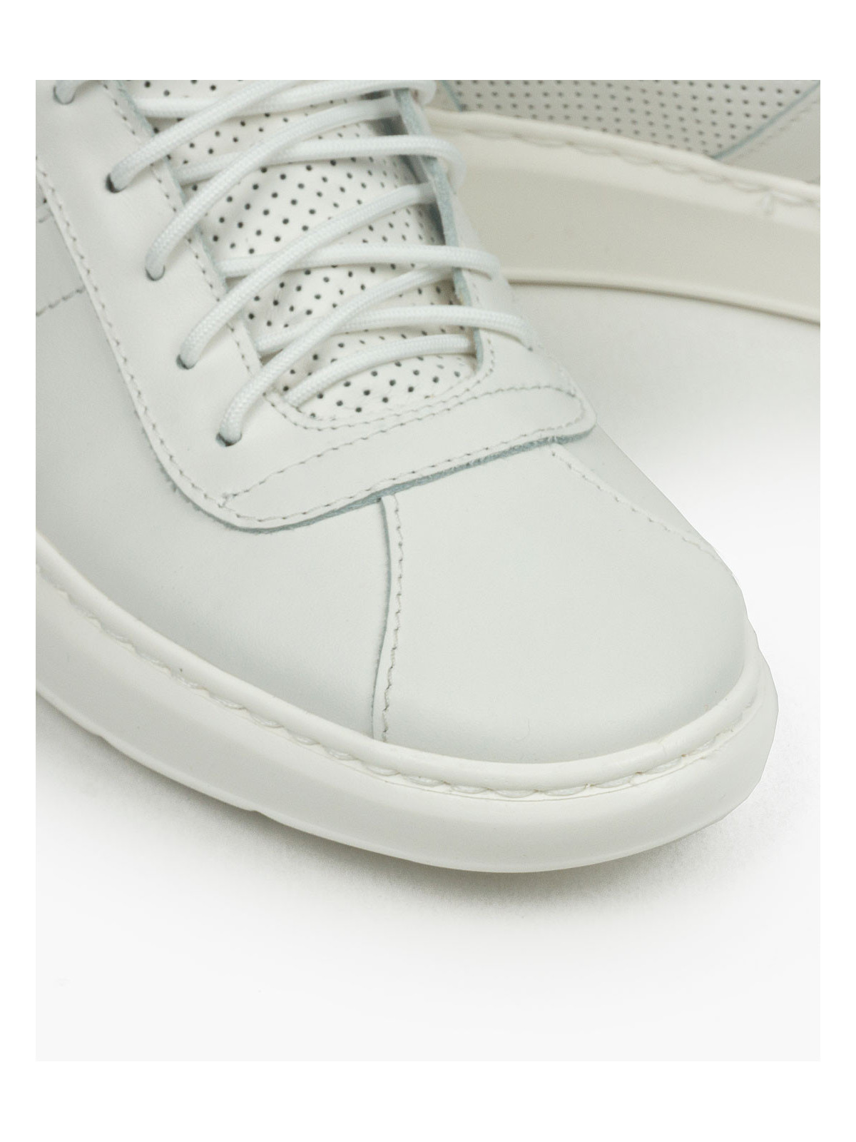 Białe adidasy damskie skórzane