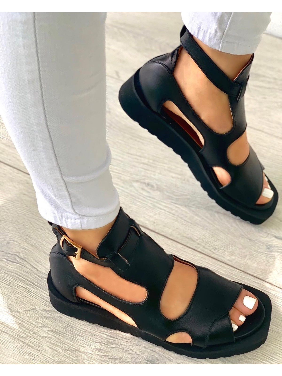 Czarne sandały damskie skórzane