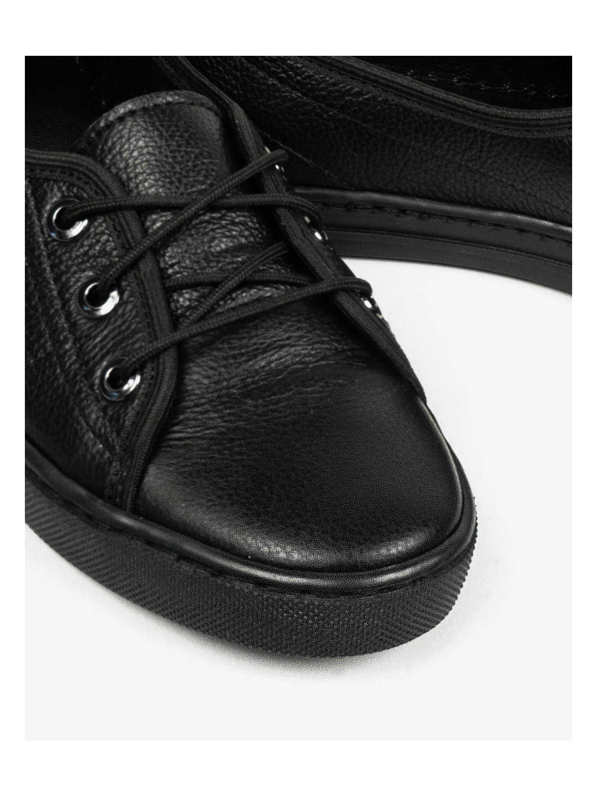 Czarne trampki damskie skórzane