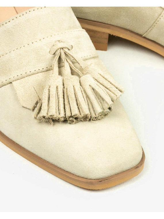 Beżowe mokasyny damskie skórzane