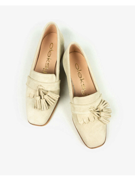 Beżowe mokasyny damskie skórzane