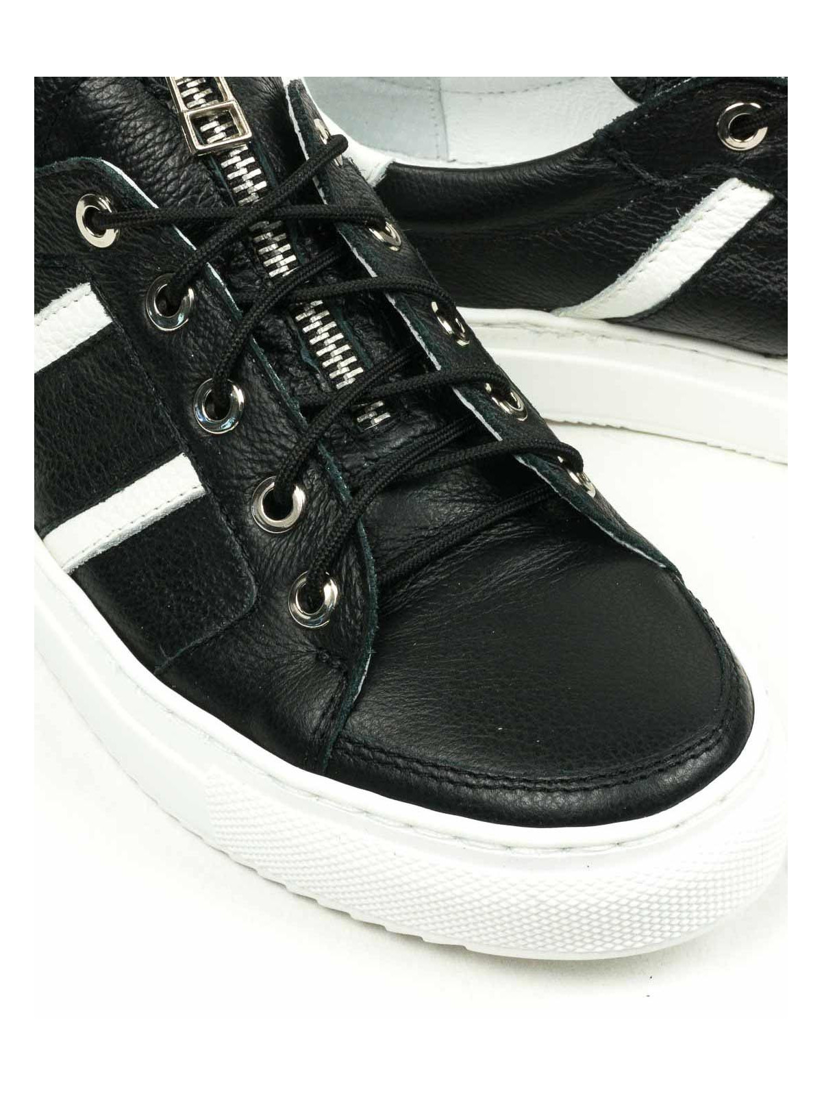 Czarne trampki damskie skórzane