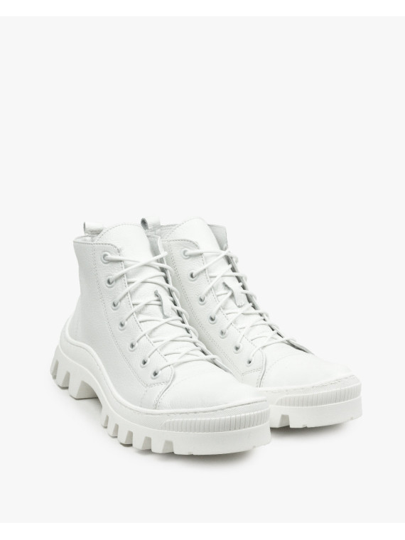 Białe trapery damskie skórzane