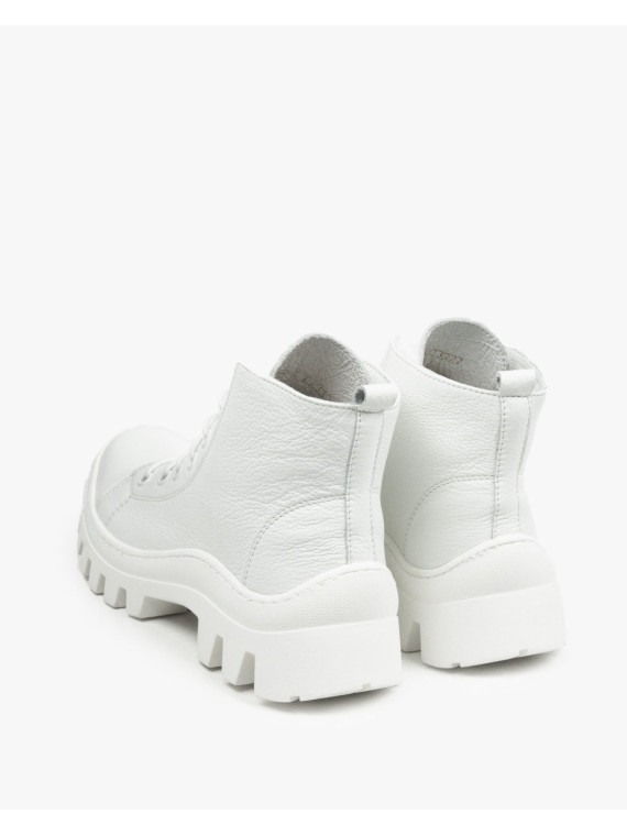 Białe trapery damskie skórzane